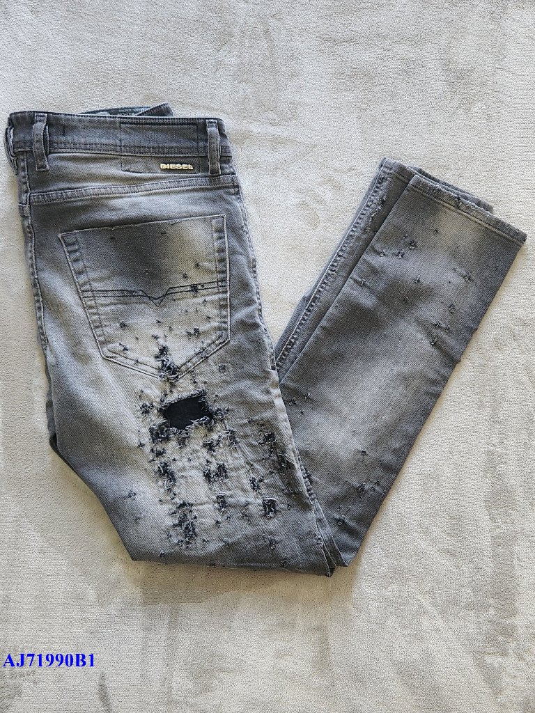 Diesel D.N.A. Tepphar Slim Carrot Distressed Jeans Made In Italy Sz 31 X 30